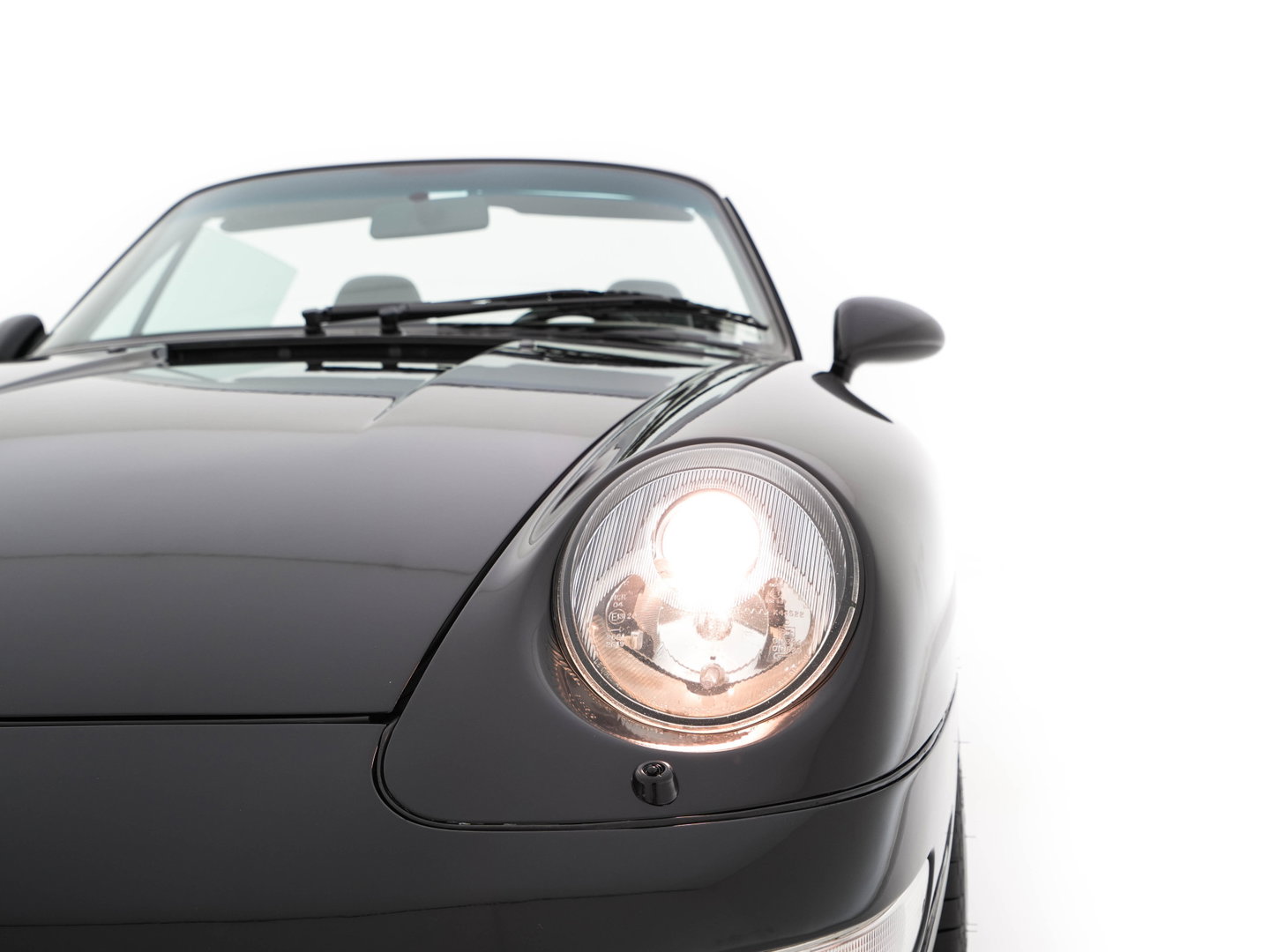 Porsche 911 Cabrio 993 Carrera Aut. *CABRIO | LEATHER | TIPTRONIC | AIRCO | CRUISE | SHIFTPADDLES | ALU-WHEELS | PORSCHE-RADIO/CD | LITRONIC-XENON*