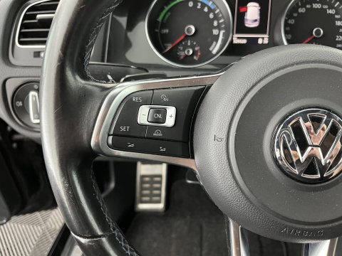 Volkswagen Golf 1.4 TSI GTE (Plug-In) Aut. *FULL-LED | NAVI-FULLMAP | SPORTSEATS | DAB+ | ECC | CRUISE | PRIVACY-GLASS | PARKPILOT | SHIFTPADDLES | AMBIENT-LIGHT | 16" ALU*
