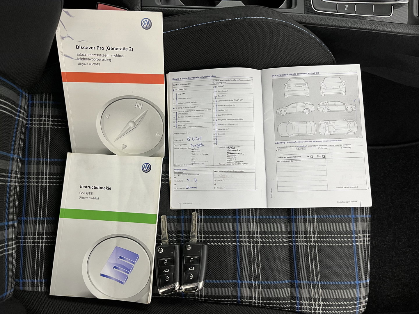 Volkswagen Golf 1.4 TSI GTE (Plug-In) Aut. *FULL-LED | NAVI-FULLMAP | SPORTSEATS | DAB+ | ECC | CRUISE | PRIVACY-GLASS | PARKPILOT | SHIFTPADDLES | AMBIENT-LIGHT | 16" ALU*