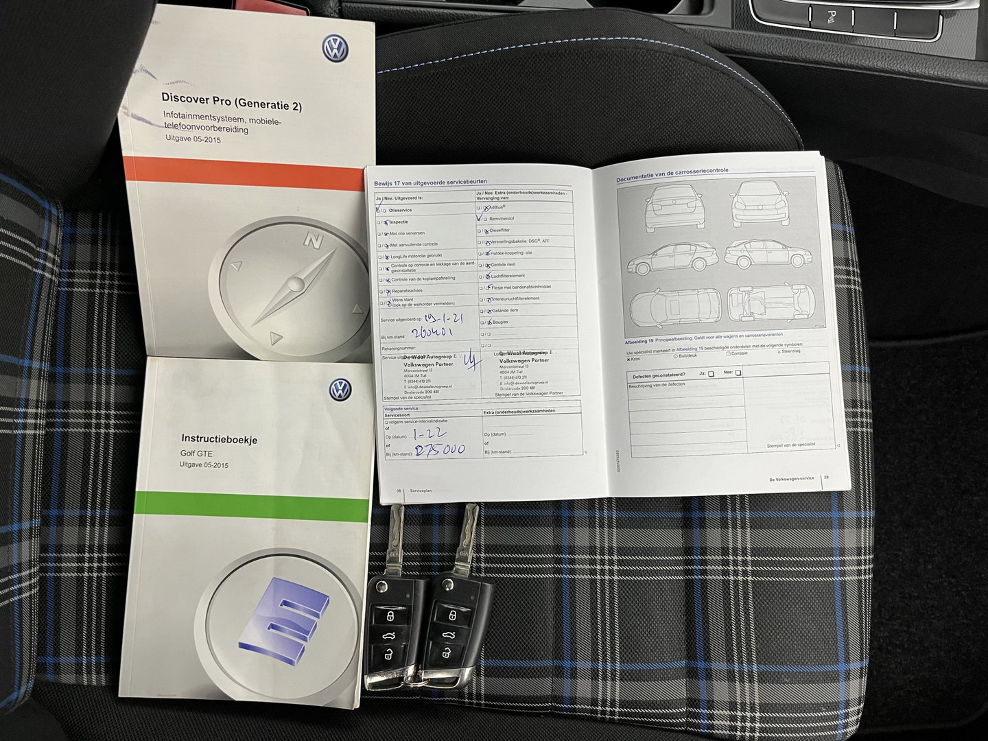 Volkswagen Golf 1.4 TSI GTE (Plug-In) Aut. *FULL-LED | NAVI-FULLMAP | SPORTSEATS | DAB+ | ECC | CRUISE | PRIVACY-GLASS | PARKPILOT | SHIFTPADDLES | AMBIENT-LIGHT | 16" ALU*