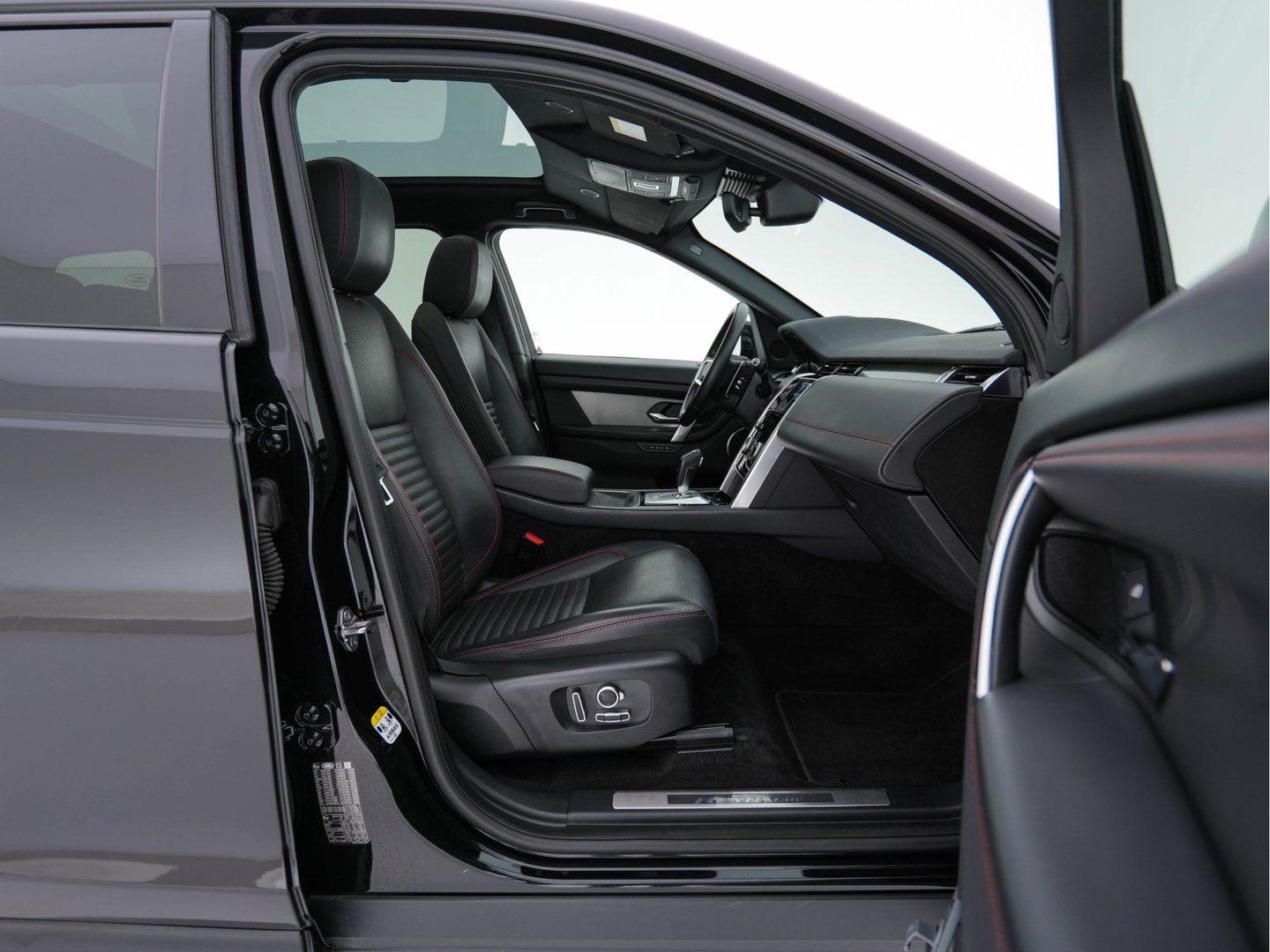 Land Rover Discovery Sport P300e 1.5 R-Dynamic Sportpack HSE AWD (INCL-BTW) *PANO | LEATHER | MERIDIAN-AUDIO | FULL-LED | MEMORY-PACK | DIGI-COCKPIT | NAVI-FULLMAP | CAMERA | KEYLESS | PRIVACY-GLASS | DAB | SHIFT-PADDLES | TOWBAR | LANE-ASSIST | 20'