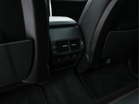 Land Rover Discovery Sport P300e 1.5 R-Dynamic Sportpack HSE AWD (INCL-BTW) *PANO | LEATHER | MERIDIAN-AUDIO | FULL-LED | MEMORY-PACK | DIGI-COCKPIT | NAVI-FULLMAP | CAMERA | KEYLESS | PRIVACY-GLASS | DAB | SHIFT-PADDLES | TOWBAR | LANE-ASSIST | 20'