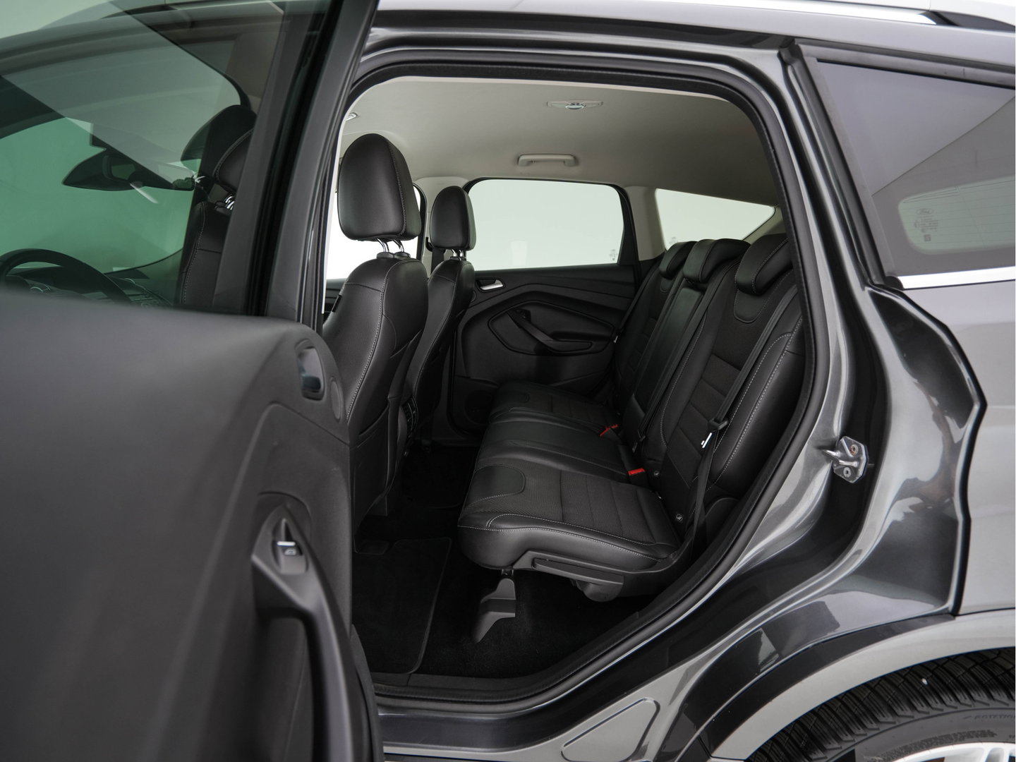Ford Kuga 1.5 Titanium AWD Aut.*LEATHER-FABRIC | XENON | SONY-AUDIO | BLINDSPOT | KEYLESS | NAVI-FULLMAP | CAMERA | HEATED-SPORTSEATS | ECC | LANE-ASSIST | PDC | CRUISE | TOWBAR | PRIVACYGLASS | REMUS-EXHAUST | 19''ALU