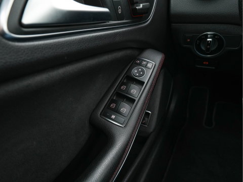 Mercedes-Benz GLA AMG 45 4MATIC *PANO | XENON | LEATHER-ALCANTARA | MEMORY-PACK | HARMAN/KARDON-AUDIO | KEYLESS |  CAMERA | SPORT-SEATS | HEATED-SEATS | NAVI-FULLMAP | SHIFT-PADDLES  | ECC | PDC | CRUISE | 20''ALU*
