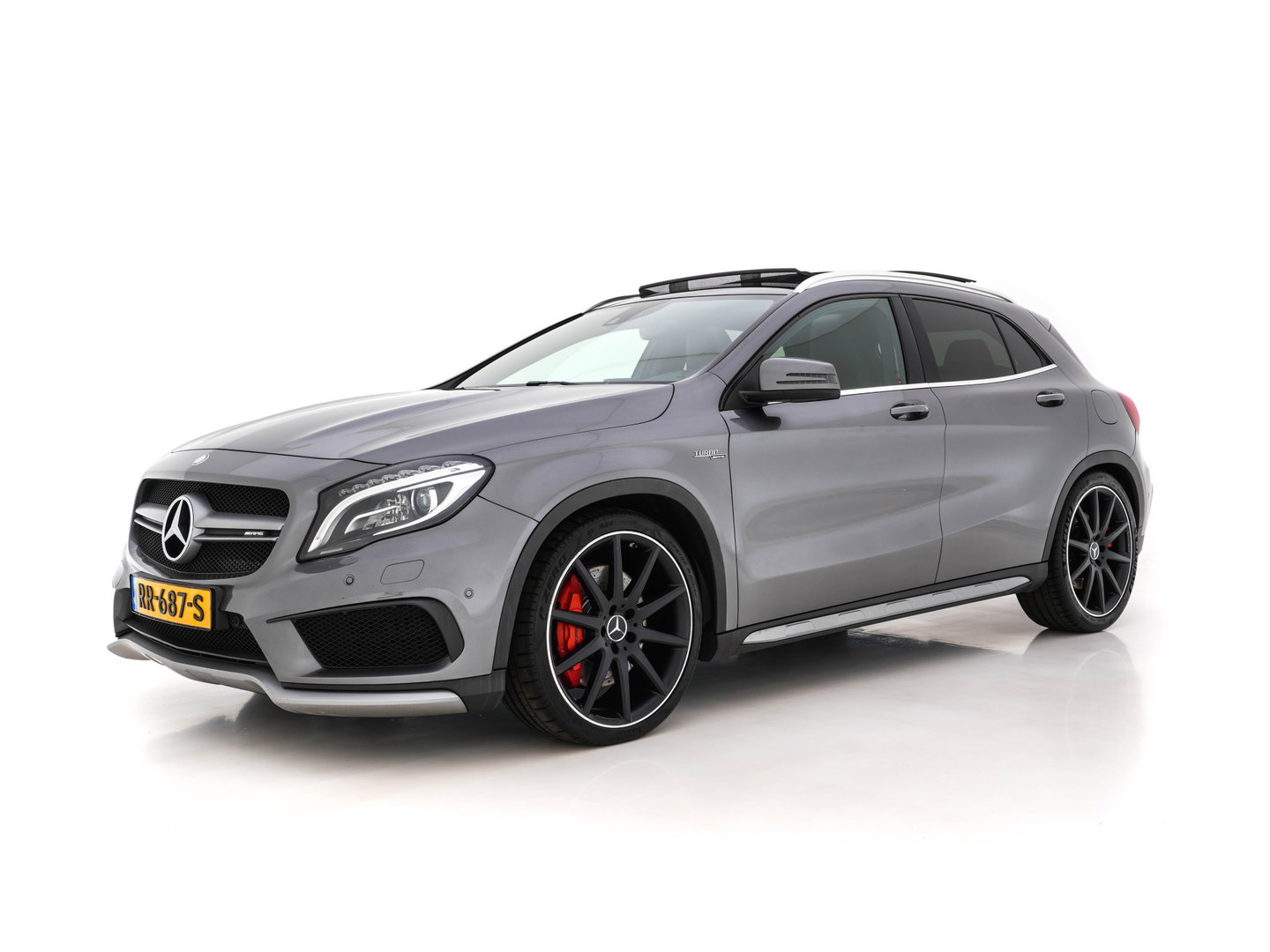 Mercedes-Benz GLA AMG 45 4MATIC *PANO | XENON | LEATHER-ALCANTARA | MEMORY-PACK | HARMAN/KARDON-AUDIO | KEYLESS |  CAMERA | SPORT-SEATS | HEATED-SEATS | NAVI-FULLMAP | SHIFT-PADDLES  | ECC | PDC | CRUISE | 20''ALU*