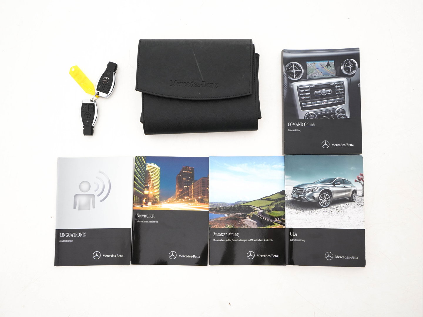 Mercedes-Benz GLA AMG 45 4MATIC *PANO | XENON | LEATHER-ALCANTARA | MEMORY-PACK | HARMAN/KARDON-AUDIO | KEYLESS |  CAMERA | SPORT-SEATS | HEATED-SEATS | NAVI-FULLMAP | SHIFT-PADDLES  | ECC | PDC | CRUISE | 20''ALU*