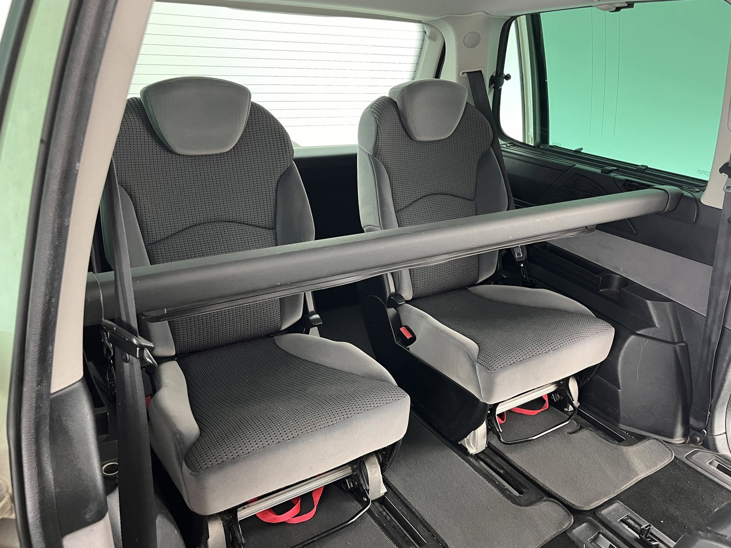 Peugeot 807 2.0 HDiF ST [ 7-Pers. ] Aut. *NAVI-FULLMAP | XENON | VELOURS-COMFORT-SEATS | HEATED-SEATS | ECC | PDC | CRUISE | TOWBAR | 16''ALU*