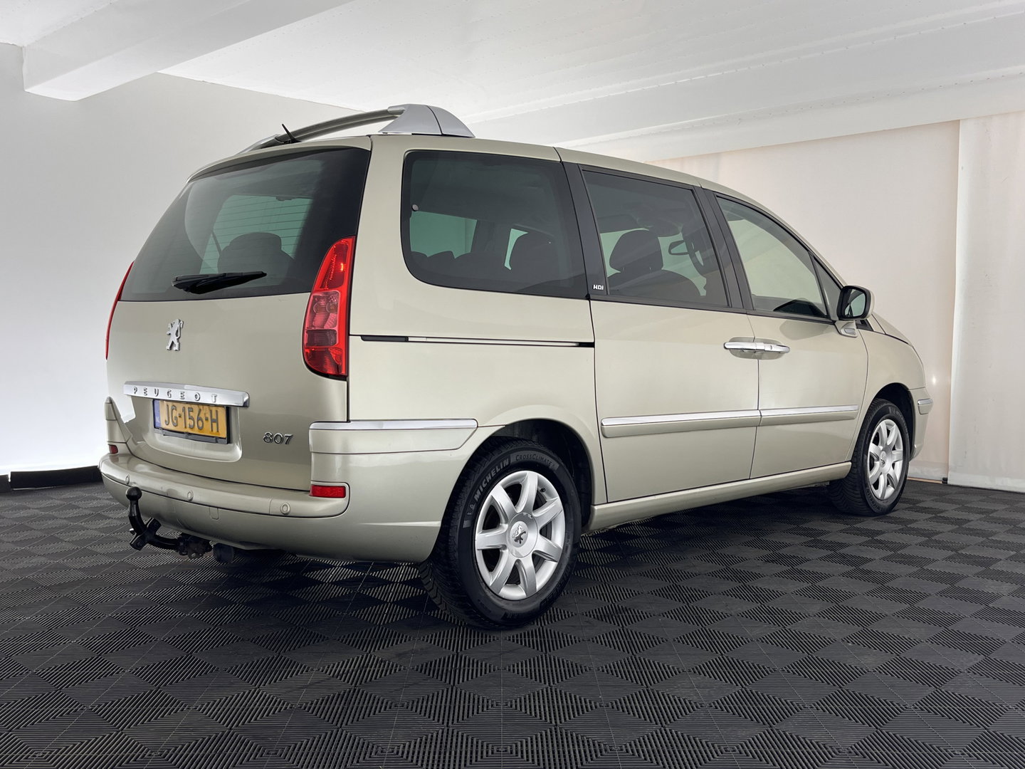 Peugeot 807 2.0 HDiF ST [ 7-Pers. ] Aut. *NAVI-FULLMAP | XENON | VELOURS-COMFORT-SEATS | HEATED-SEATS | ECC | PDC | CRUISE | TOWBAR | 16''ALU*