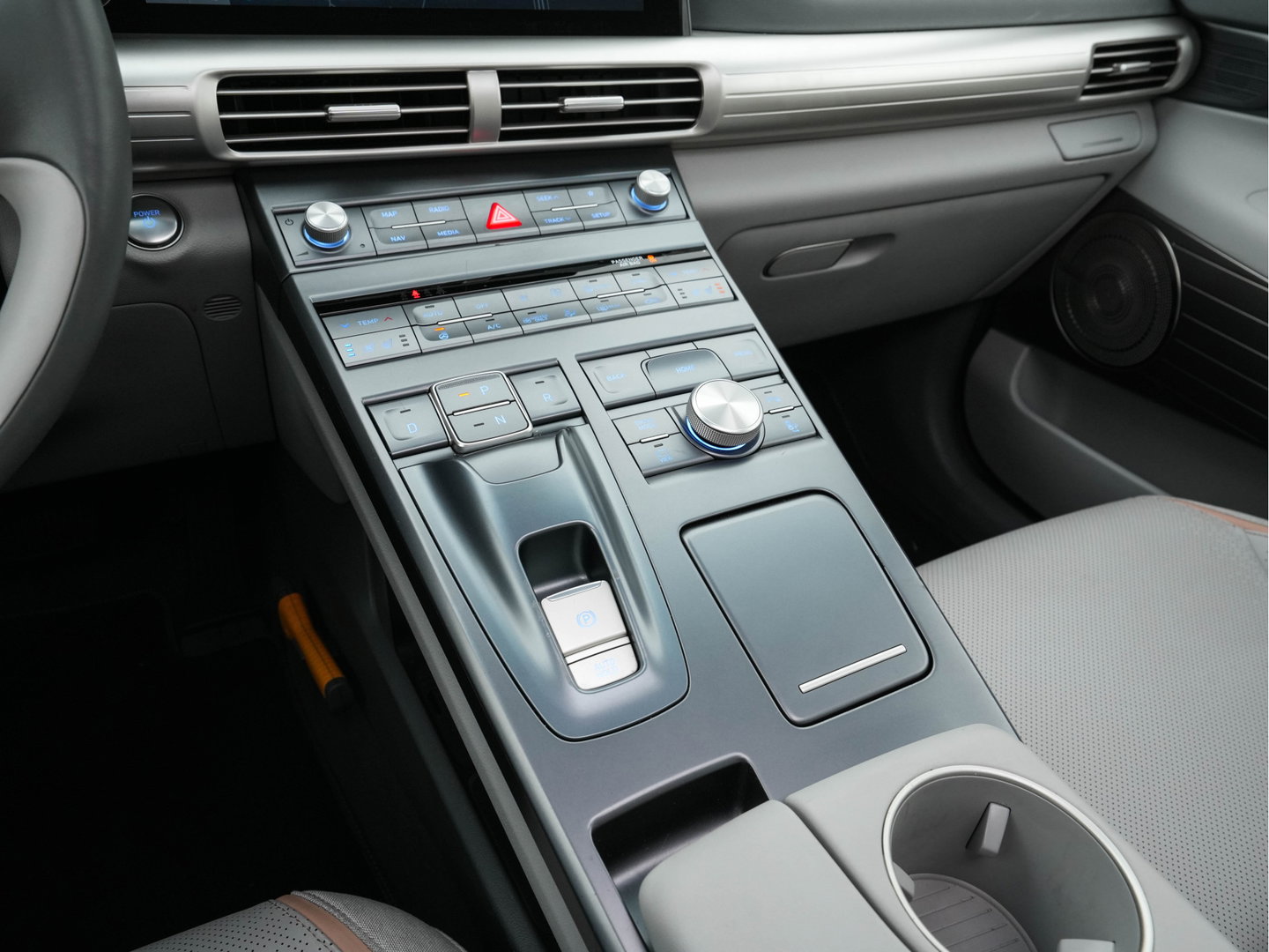 Hyundai NEXO FCEV Plus Pack [ HYDROGENIUM ] (INCL-BTW) Aut. *PANO | LEATHER | NAVI-FULLMP | ADAPTIVE-CRUISE |  FULL-LED | KEYLESS | DAB |  KRELL-AUDIO | WIDE-COCKPIT | TOPVIEW | SHIFTPADDLES | COMFORTSEATS |  19"ALU*