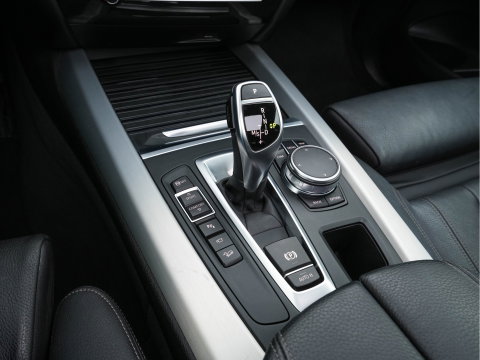 BMW X5 xDrive30d M-Sportpack High Executive Aut. *PANO | LEATHER | FULL-LED | HARMAN/KARDON | HEAD-UP | MEMORY-PACK | DIGI-COCKPIT | KEYLESS | CAMERA | NAVI-FULLMAP | AMBIENTLIGHT | HEATED-COMFORTSEATS | SHIFT-PADDLES | 20"ALU*