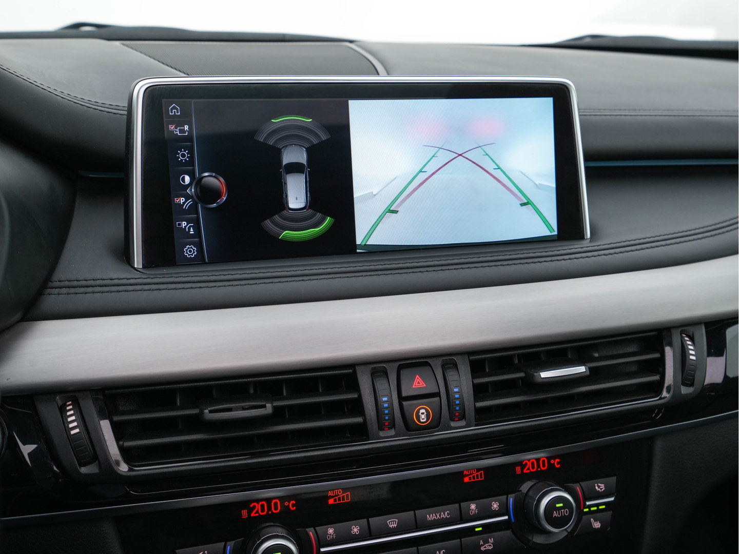 BMW X5 xDrive30d M-Sportpack High Executive Aut. *PANO | LEATHER | FULL-LED | HARMAN/KARDON | HEAD-UP | MEMORY-PACK | DIGI-COCKPIT | KEYLESS | CAMERA | NAVI-FULLMAP | AMBIENTLIGHT | HEATED-COMFORTSEATS | SHIFT-PADDLES | 20"ALU*