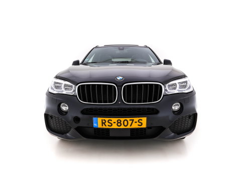 BMW X5 xDrive30d M-Sportpack High Executive Aut. *PANO | LEATHER | FULL-LED | HARMAN/KARDON | HEAD-UP | MEMORY-PACK | DIGI-COCKPIT | KEYLESS | CAMERA | NAVI-FULLMAP | AMBIENTLIGHT | HEATED-COMFORTSEATS | SHIFT-PADDLES | 20"ALU*