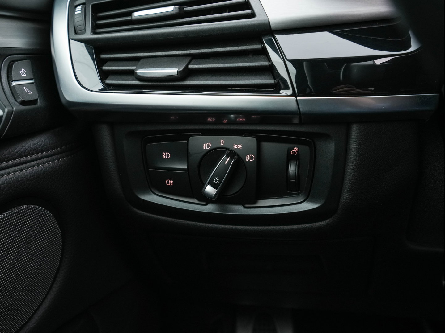 BMW X5 xDrive30d M-Sportpack High Executive Aut. *PANO | LEATHER | FULL-LED | HARMAN/KARDON | HEAD-UP | MEMORY-PACK | DIGI-COCKPIT | KEYLESS | CAMERA | NAVI-FULLMAP | AMBIENTLIGHT | HEATED-COMFORTSEATS | SHIFT-PADDLES | 20"ALU*