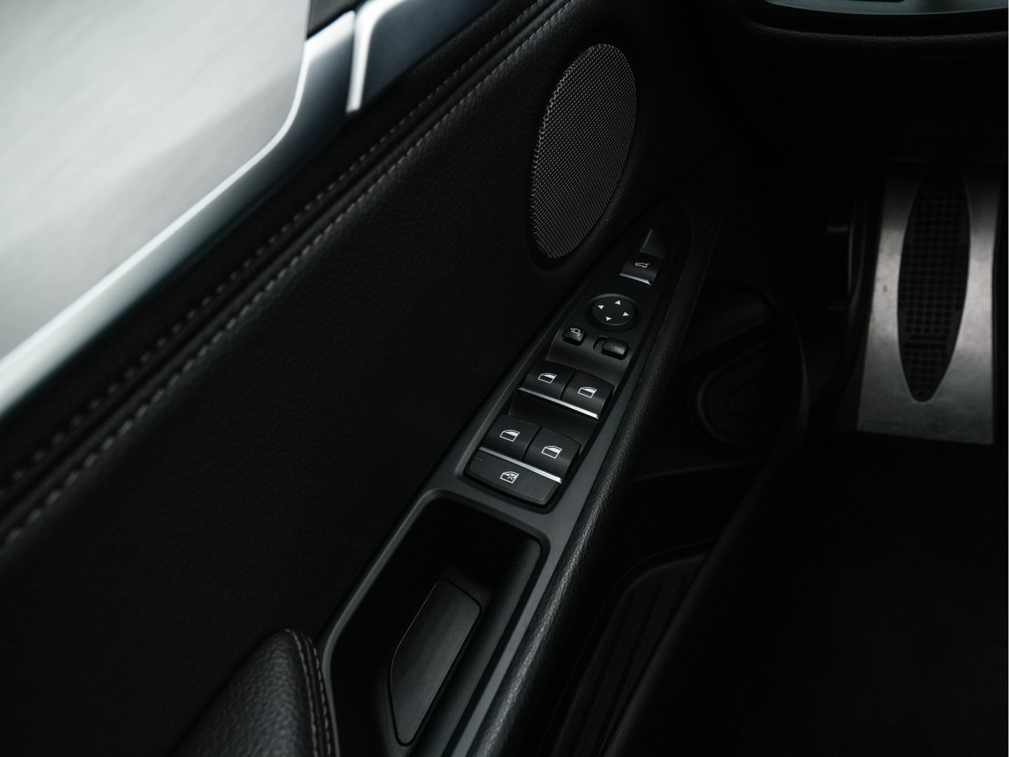 BMW X5 xDrive30d M-Sportpack High Executive Aut. *PANO | LEATHER | FULL-LED | HARMAN/KARDON | HEAD-UP | MEMORY-PACK | DIGI-COCKPIT | KEYLESS | CAMERA | NAVI-FULLMAP | AMBIENTLIGHT | HEATED-COMFORTSEATS | SHIFT-PADDLES | 20"ALU*
