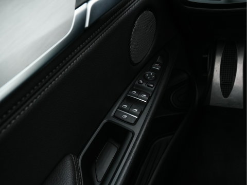 BMW X5 xDrive30d M-Sportpack High Executive Aut. *PANO | LEATHER | FULL-LED | HARMAN/KARDON | HEAD-UP | MEMORY-PACK | DIGI-COCKPIT | KEYLESS | CAMERA | NAVI-FULLMAP | AMBIENTLIGHT | HEATED-COMFORTSEATS | SHIFT-PADDLES | 20"ALU*
