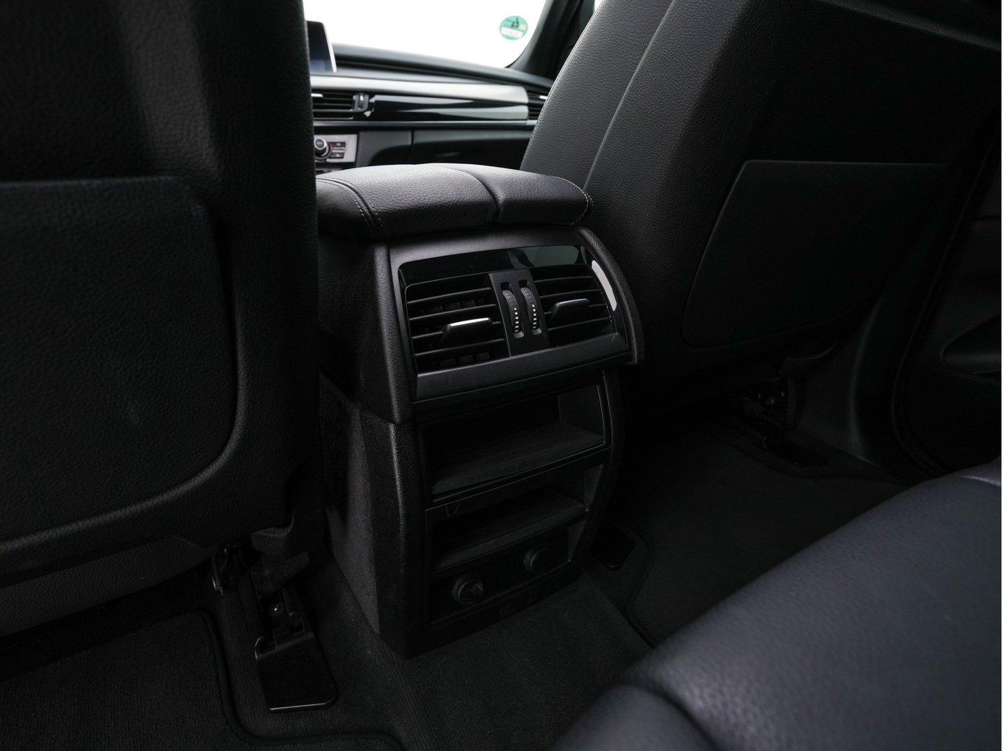 BMW X5 xDrive30d M-Sportpack High Executive Aut. *PANO | LEATHER | FULL-LED | HARMAN/KARDON | HEAD-UP | MEMORY-PACK | DIGI-COCKPIT | KEYLESS | CAMERA | NAVI-FULLMAP | AMBIENTLIGHT | HEATED-COMFORTSEATS | SHIFT-PADDLES | 20"ALU*