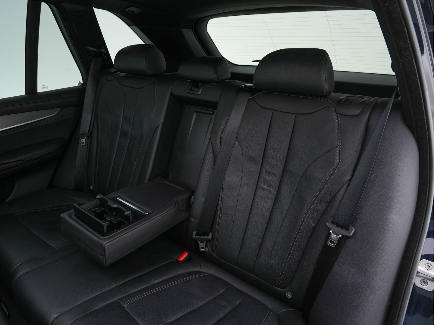 BMW X5 xDrive30d M-Sportpack High Executive Aut. *PANO | LEATHER | FULL-LED | HARMAN/KARDON | HEAD-UP | MEMORY-PACK | DIGI-COCKPIT | KEYLESS | CAMERA | NAVI-FULLMAP | AMBIENTLIGHT | HEATED-COMFORTSEATS | SHIFT-PADDLES | 20"ALU*