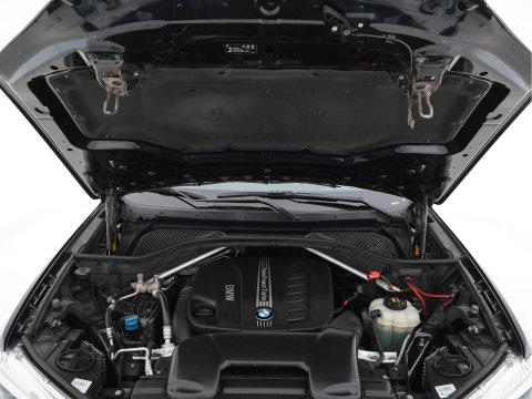 BMW X5 xDrive30d M-Sportpack High Executive Aut. *PANO | LEATHER | FULL-LED | HARMAN/KARDON | HEAD-UP | MEMORY-PACK | DIGI-COCKPIT | KEYLESS | CAMERA | NAVI-FULLMAP | AMBIENTLIGHT | HEATED-COMFORTSEATS | SHIFT-PADDLES | 20"ALU*