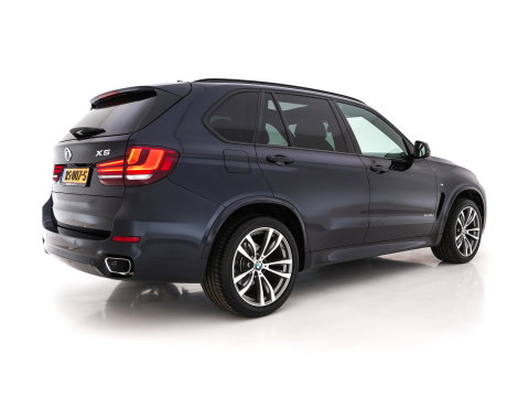 BMW X5 xDrive30d M-Sportpack High Executive Aut. *PANO | LEATHER | FULL-LED | HARMAN/KARDON | HEAD-UP | MEMORY-PACK | DIGI-COCKPIT | KEYLESS | CAMERA | NAVI-FULLMAP | AMBIENTLIGHT | HEATED-COMFORTSEATS | SHIFT-PADDLES | 20"ALU*