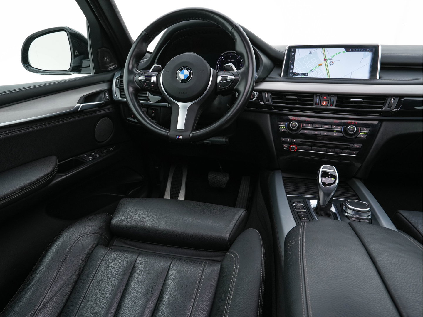 BMW X5 xDrive30d M-Sportpack High Executive Aut. *PANO | LEATHER | FULL-LED | HARMAN/KARDON | HEAD-UP | MEMORY-PACK | DIGI-COCKPIT | KEYLESS | CAMERA | NAVI-FULLMAP | AMBIENTLIGHT | HEATED-COMFORTSEATS | SHIFT-PADDLES | 20"ALU*