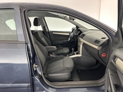 Opel Astra 1.4 Temptation *AIRCO | CRUISE | COMFORT-SEATS | TOWBAR | RADIO-CD | 16''ALU *