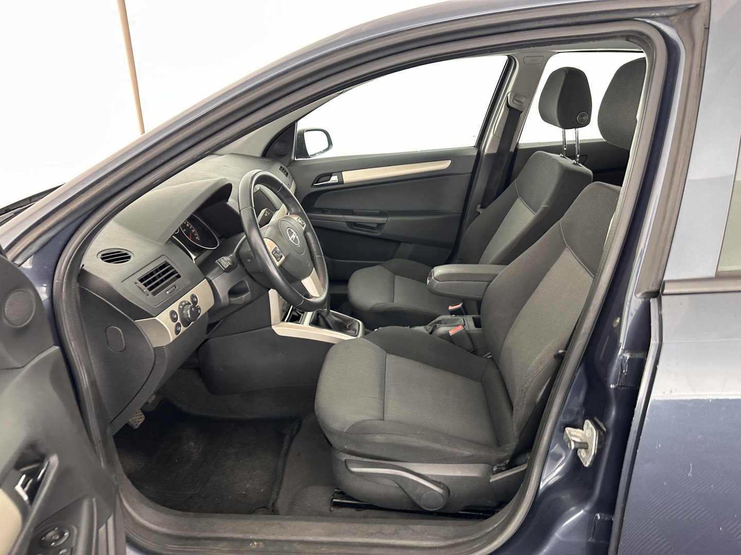 Opel Astra 1.4 Temptation *AIRCO | CRUISE | COMFORT-SEATS | TOWBAR | RADIO-CD | 16''ALU *
