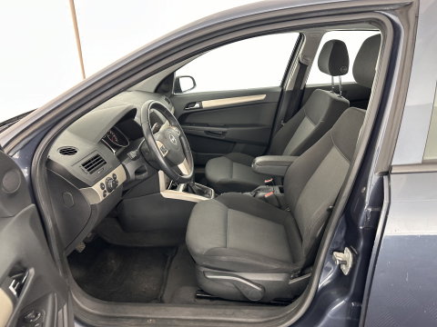 Opel Astra 1.4 Temptation *AIRCO | CRUISE | COMFORT-SEATS | TOWBAR | RADIO-CD | 16''ALU *