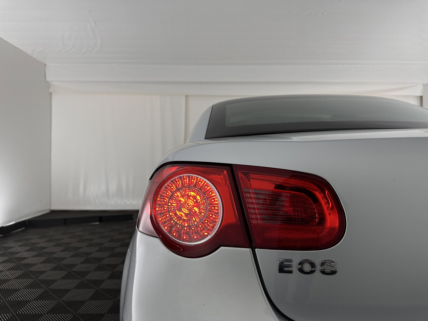 Volkswagen Eos 2.0 T-FSI Ambiente-Pack CABRIOROOF-DEFECT*LEATHER | XENON | PDC | ECC | CRUISE*