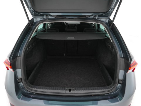 Škoda Octavia Combi 1.0 TSI Business Edition Plus (INCL-BTW) *FULL-LED | NAVI-FULLMAP | HEATED-COMFORTSEATS | DIGI-COCKPIT | CAMERA | KEYLESS | DAB | AMBIENTLIGHT | PRIVACYGLASS | ECC | CARPLAY | PDC | CRUISE | 17''ALU*