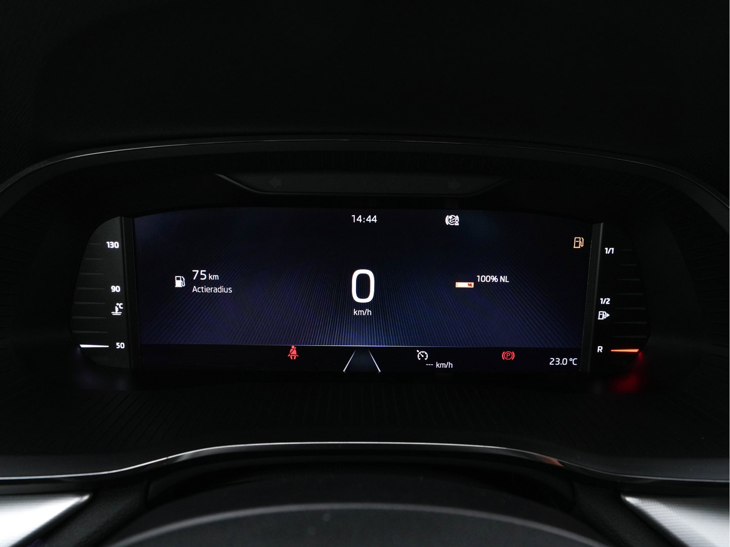 Škoda Octavia Combi 1.0 TSI Business Edition Plus (INCL-BTW) *FULL-LED | NAVI-FULLMAP | HEATED-COMFORTSEATS | DIGI-COCKPIT | CAMERA | KEYLESS | DAB | AMBIENTLIGHT | PRIVACYGLASS | ECC | CARPLAY | PDC | CRUISE | 17''ALU*