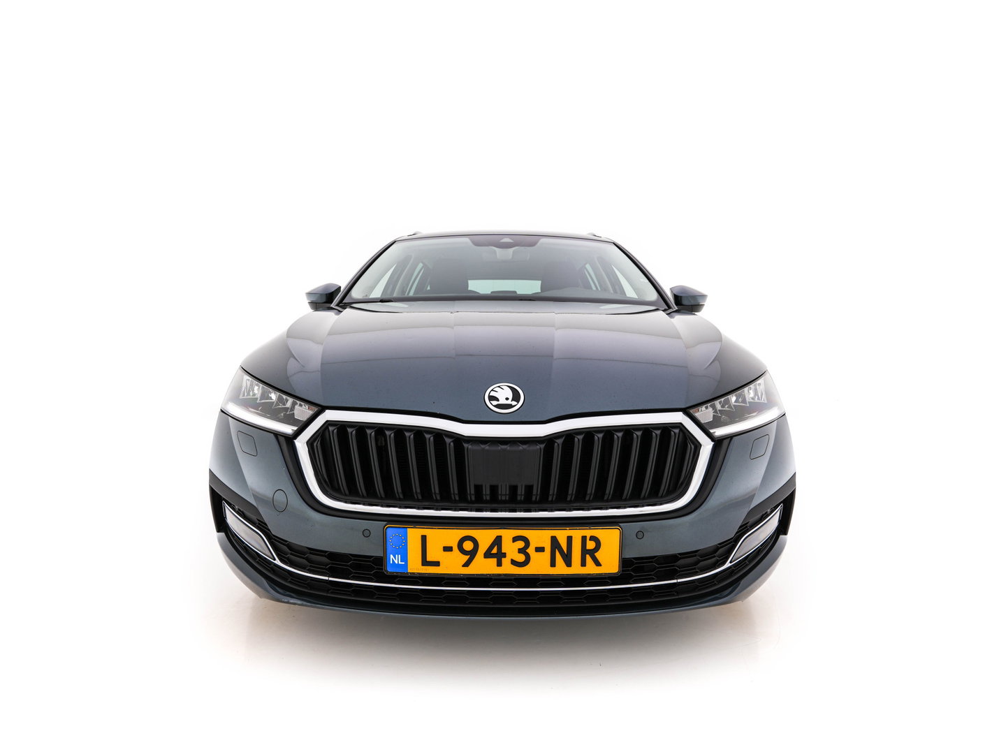 Škoda Octavia Combi 1.0 TSI Business Edition Plus (INCL-BTW) *FULL-LED | NAVI-FULLMAP | HEATED-COMFORTSEATS | DIGI-COCKPIT | CAMERA | KEYLESS | DAB | AMBIENTLIGHT | PRIVACYGLASS | ECC | CARPLAY | PDC | CRUISE | 17''ALU*