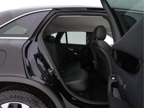 Mercedes-Benz GLC 300e 4MATIC Business Solution (Plug-In) {SoH-94%} (INCL-BTW) *LEATHER | FULL-LED | DIGI-COCKPIT | KEYLESS | DAB | HEATED-SPORTSEATS | CAMERA | PRIVACY-GLASS | NAVI-FULLMAP | ECC | PDC | CRUISE | 18''ALU*