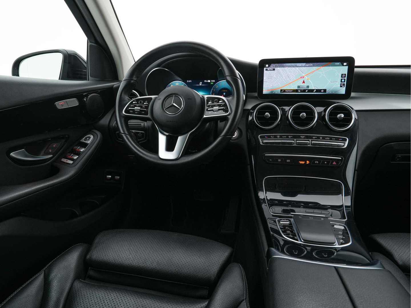Mercedes-Benz GLC 300e 4MATIC Business Solution (Plug-In) {SoH-94%} (INCL-BTW) *LEATHER | FULL-LED | DIGI-COCKPIT | KEYLESS | DAB | HEATED-SPORTSEATS | CAMERA | PRIVACY-GLASS | NAVI-FULLMAP | ECC | PDC | CRUISE | 18''ALU*