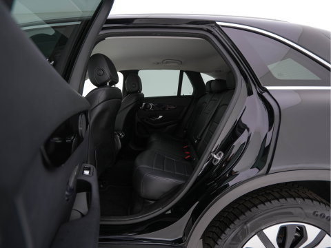 Mercedes-Benz GLC 300e 4MATIC Business Solution (Plug-In) {SoH-94%} (INCL-BTW) *LEATHER | FULL-LED | DIGI-COCKPIT | KEYLESS | DAB | HEATED-SPORTSEATS | CAMERA | PRIVACY-GLASS | NAVI-FULLMAP | ECC | PDC | CRUISE | 18''ALU*