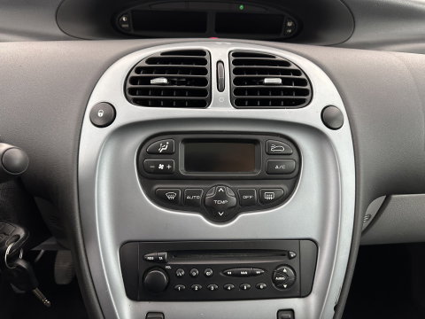 Citroën Xsara Picasso 1.8i-16V Attraction APK 05/27*AIRCO | CRUISE | COMFORTSEATS | PDC | VELOURS | RADIO-CD | TOWBAR*
