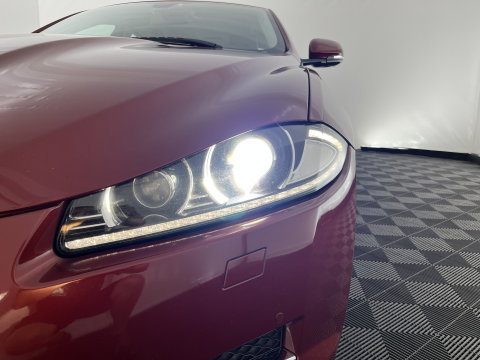 Jaguar XF 2.2D Aut. *LEATHER | XENON | CAMERA | HEATED-COMFORTSEATS | KEYLESS | NAVI-FULLMAP | ECC | PDC | WOODEN-INLAY | CRUISE | SHIFTPADDLES | MEMORY-PACK | TOWBAR | 17''ALU*