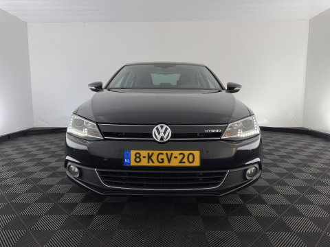 Volkswagen Jetta 1.4 TSI Hybrid Highline Aut. *XENON | NAVI-FULLMAP | COMFORTSEATS | PRIVACY-GLASS | SHIFTPADDLES |  ECC | PDC | CRUISE | 17''ALU*