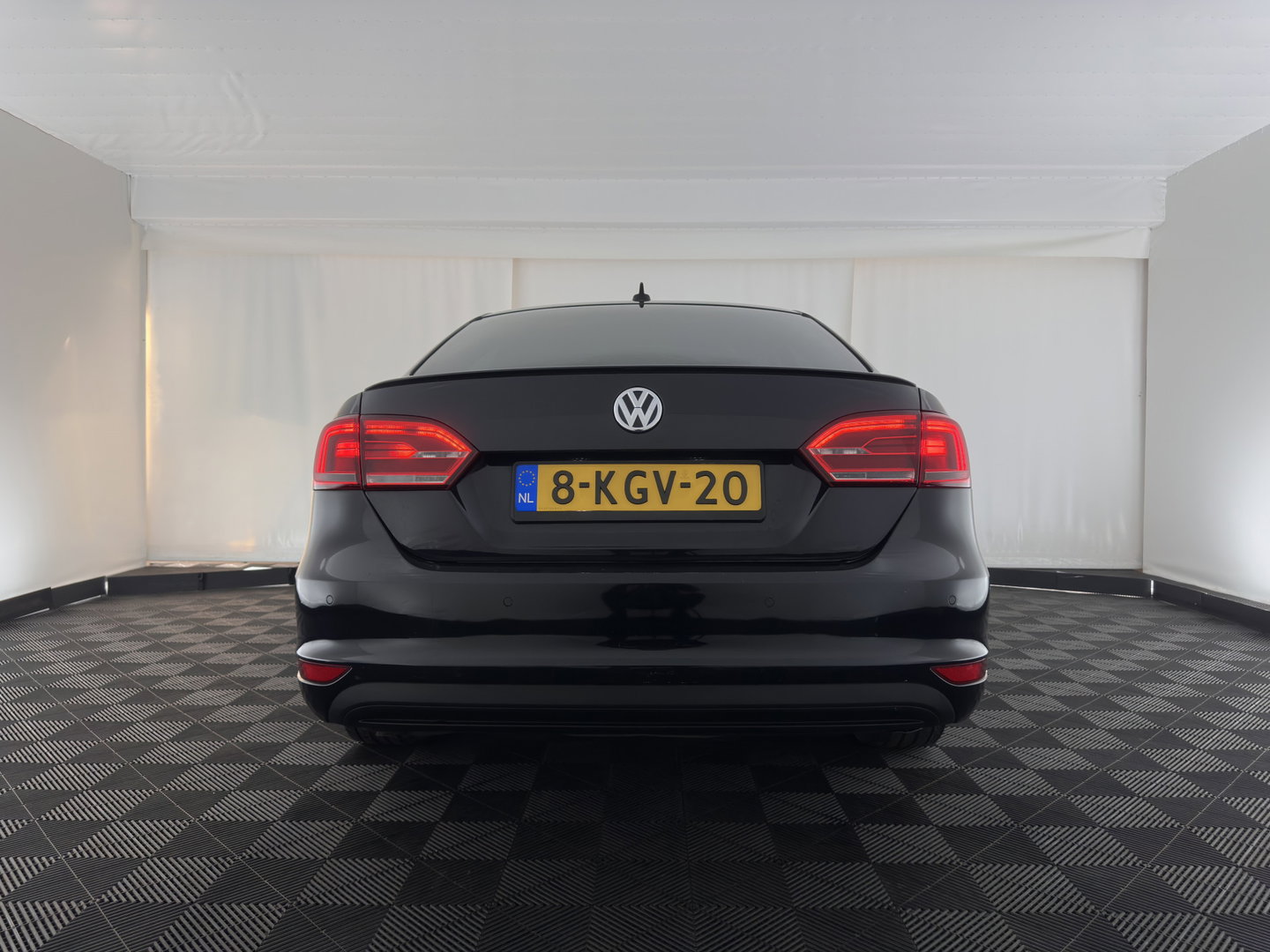 Volkswagen Jetta 1.4 TSI Hybrid Highline Aut. *XENON | NAVI-FULLMAP | COMFORTSEATS | PRIVACY-GLASS | SHIFTPADDLES |  ECC | PDC | CRUISE | 17''ALU*