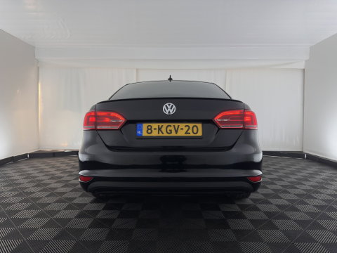 Volkswagen Jetta 1.4 TSI Hybrid Highline Aut. *XENON | NAVI-FULLMAP | COMFORTSEATS | PRIVACY-GLASS | SHIFTPADDLES |  ECC | PDC | CRUISE | 17''ALU*