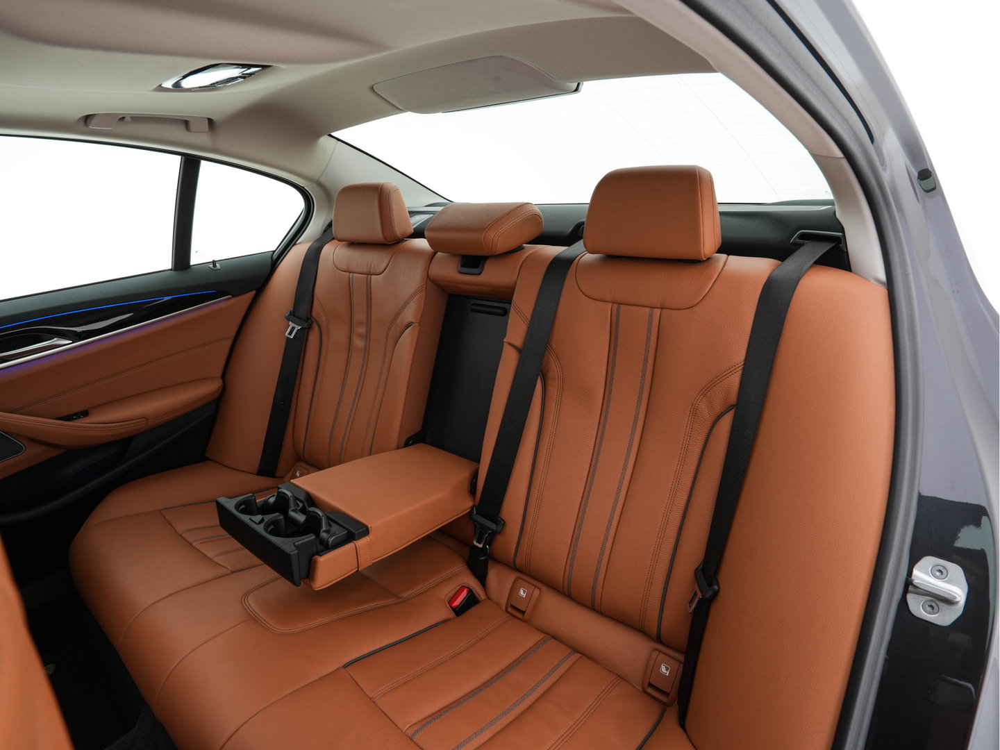 Alpina BMW ALPINA D5 S "Limousine nr.121" ALLRAD Aut. *PANO | LEATHER | HARMAN/KARDON | FULL-LED | ADAPTIVE-CRUISE | MEMORY-PACK | DIGI-COCKPIT | CAMERA | NAVI-FULLMAP | HEATED-COMFORTSEATS | AMBIENTLIGHT | SHIFTPADDLES |  TOWBAR | DAB | ..