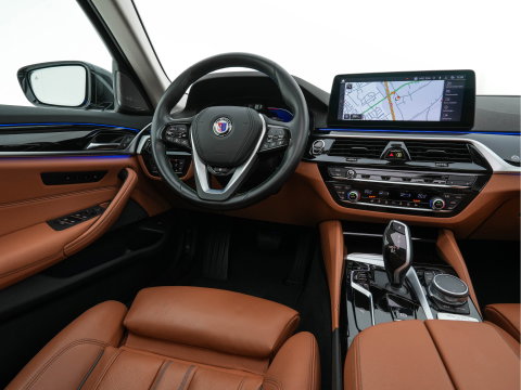 Alpina BMW ALPINA D5 S "Limousine nr.121" ALLRAD Aut. *PANO | LEATHER | HARMAN/KARDON | FULL-LED | ADAPTIVE-CRUISE | MEMORY-PACK | DIGI-COCKPIT | CAMERA | NAVI-FULLMAP | HEATED-COMFORTSEATS | AMBIENTLIGHT | SHIFTPADDLES |  TOWBAR | DAB | ..
