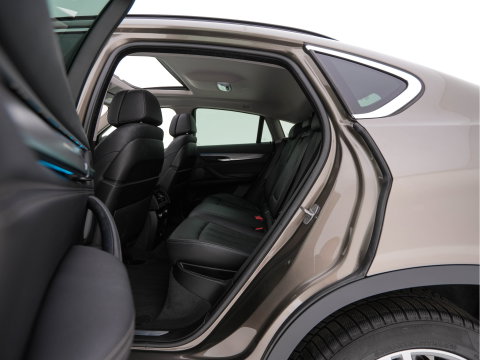BMW X6 xDrive30d High Executive (INCL-BTW) Aut. *PANO | LEATHER | FULL-LED | HARMAN/KARDON | BLINDSPOT | MEMORY-PACK | DIGI-COCKPIT | HEATED-COMFORTSEATS | NAVI-FULLMAP | PRIVACYGLASS | HEAD-UP | ADAPTIVE-CRUISE | 19"ALU*