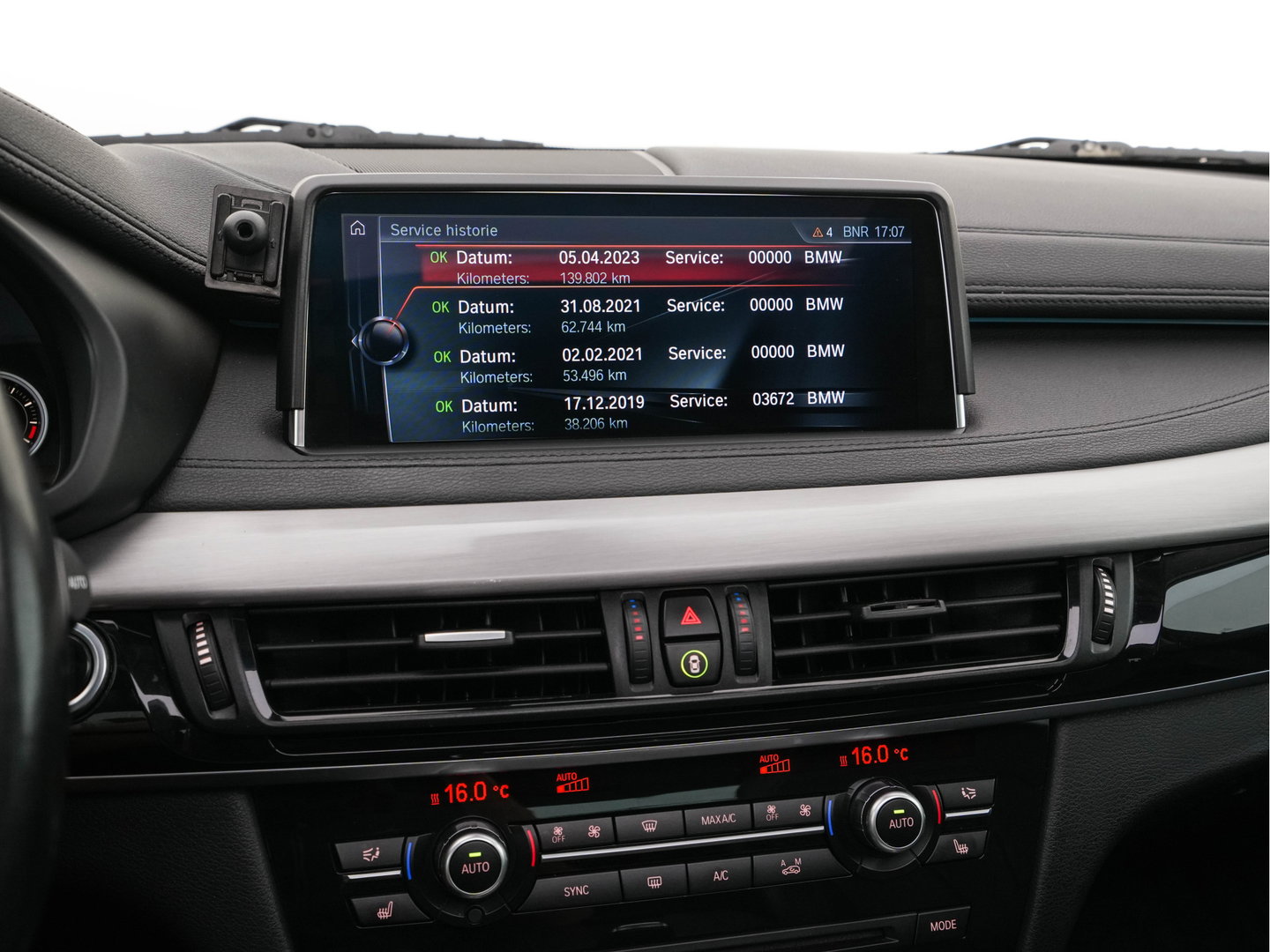 BMW X6 xDrive30d High Executive (INCL-BTW) Aut. *PANO | LEATHER | FULL-LED | HARMAN/KARDON | BLINDSPOT | MEMORY-PACK | DIGI-COCKPIT | HEATED-COMFORTSEATS | NAVI-FULLMAP | PRIVACYGLASS | HEAD-UP | ADAPTIVE-CRUISE | 19"ALU*