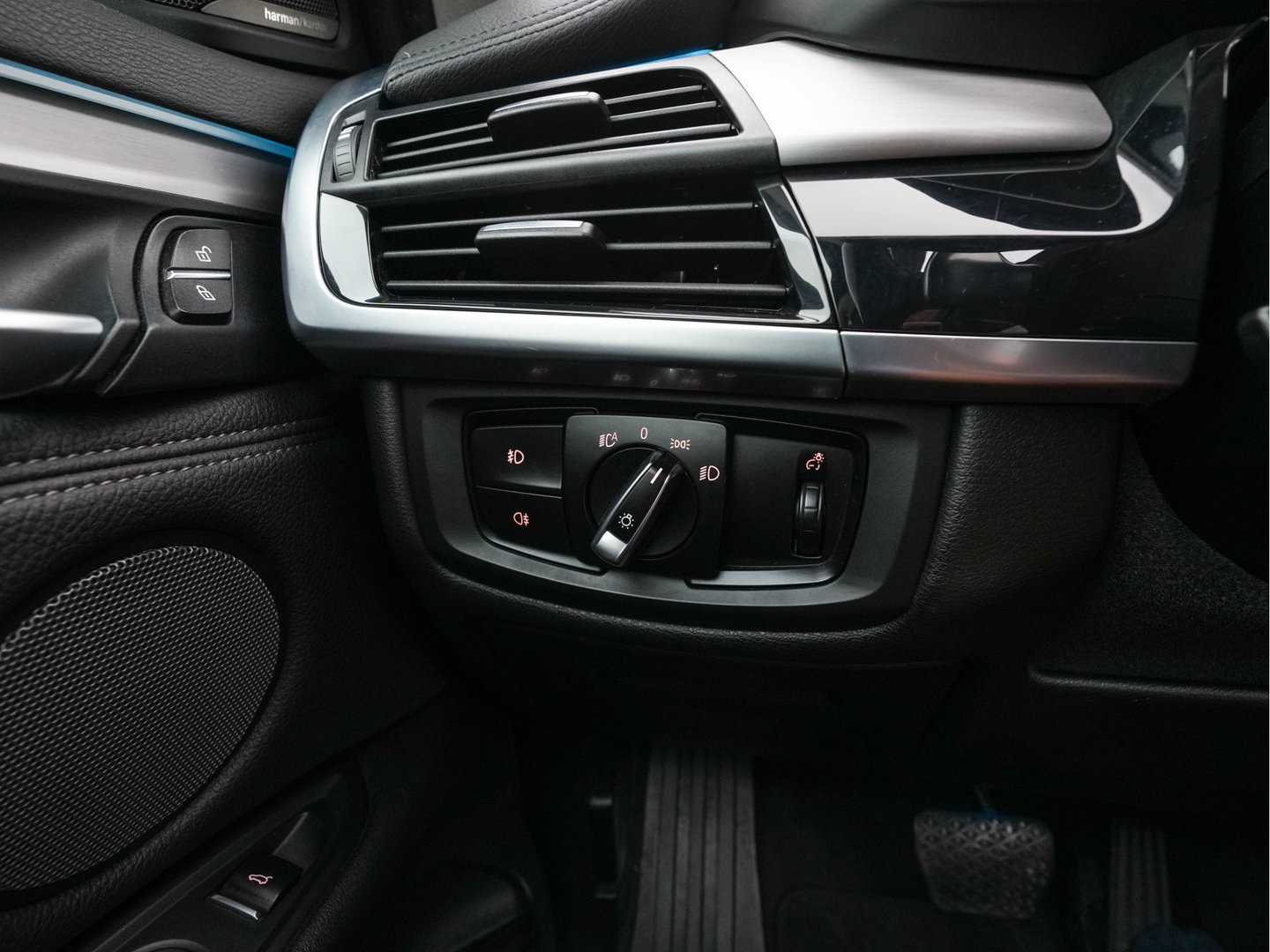 BMW X6 xDrive30d High Executive (INCL-BTW) Aut. *PANO | LEATHER | FULL-LED | HARMAN/KARDON | BLINDSPOT | MEMORY-PACK | DIGI-COCKPIT | HEATED-COMFORTSEATS | NAVI-FULLMAP | PRIVACYGLASS | HEAD-UP | ADAPTIVE-CRUISE | 19"ALU*