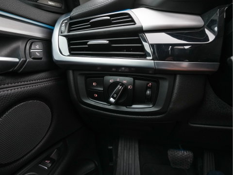 BMW X6 xDrive30d High Executive (INCL-BTW) Aut. *PANO | LEATHER | FULL-LED | HARMAN/KARDON | BLINDSPOT | MEMORY-PACK | DIGI-COCKPIT | HEATED-COMFORTSEATS | NAVI-FULLMAP | PRIVACYGLASS | HEAD-UP | ADAPTIVE-CRUISE | 19"ALU*