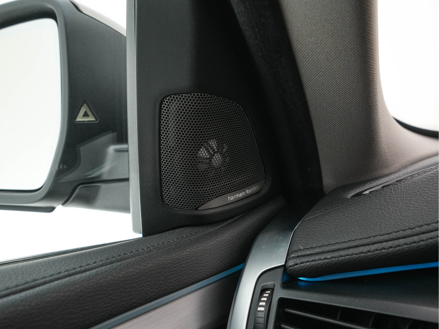 BMW X6 xDrive30d High Executive (INCL-BTW) Aut. *PANO | LEATHER | FULL-LED | HARMAN/KARDON | BLINDSPOT | MEMORY-PACK | DIGI-COCKPIT | HEATED-COMFORTSEATS | NAVI-FULLMAP | PRIVACYGLASS | HEAD-UP | ADAPTIVE-CRUISE | 19"ALU*