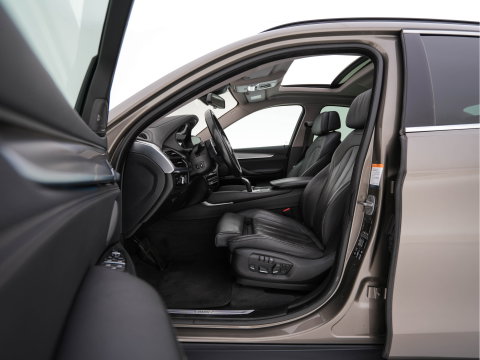 BMW X6 xDrive30d High Executive (INCL-BTW) Aut. *PANO | LEATHER | FULL-LED | HARMAN/KARDON | BLINDSPOT | MEMORY-PACK | DIGI-COCKPIT | HEATED-COMFORTSEATS | NAVI-FULLMAP | PRIVACYGLASS | HEAD-UP | ADAPTIVE-CRUISE | 19"ALU*
