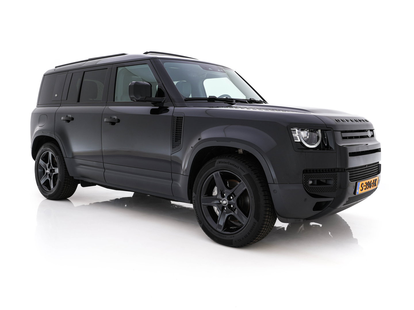 Land Rover Defender 110 2.0 P400e 110 XS Edition (Plug-in) (INCL-BTW-BPM) *PANO | LEATHER | FULL-LED | MERIDIAN-AUDIO | BLINDSPOT | TOPVIEW | AIRSUSPENSION | HEATED-COMFORTSEATS | KEYLESS | CARPLAY | LANE-ASIST | DAB+ | PRIVACYGLASS | 20''ALU*