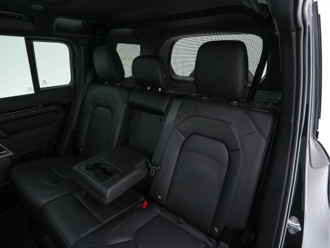 Land Rover Defender 110 2.0 P400e 110 XS Edition (Plug-in) (INCL-BTW-BPM) *PANO | LEATHER | FULL-LED | MERIDIAN-AUDIO | BLINDSPOT | TOPVIEW | AIRSUSPENSION | HEATED-COMFORTSEATS | KEYLESS | CARPLAY | LANE-ASIST | DAB+ | PRIVACYGLASS | 20''ALU*