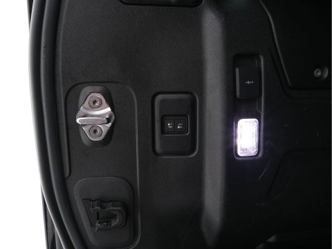 Land Rover Defender 110 2.0 P400e 110 XS Edition (Plug-in) (INCL-BTW-BPM) *PANO | LEATHER | FULL-LED | MERIDIAN-AUDIO | BLINDSPOT | TOPVIEW | AIRSUSPENSION | HEATED-COMFORTSEATS | KEYLESS | CARPLAY | LANE-ASIST | DAB+ | PRIVACYGLASS | 20''ALU*